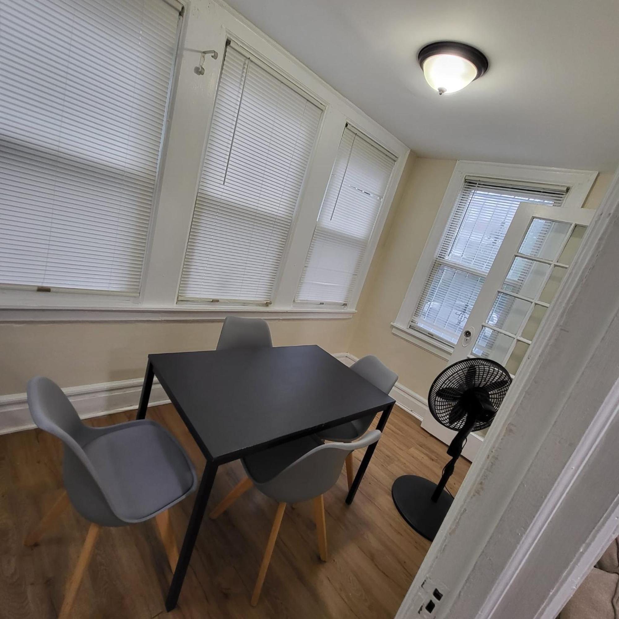 Z&Z apartment Newark Buitenkant foto